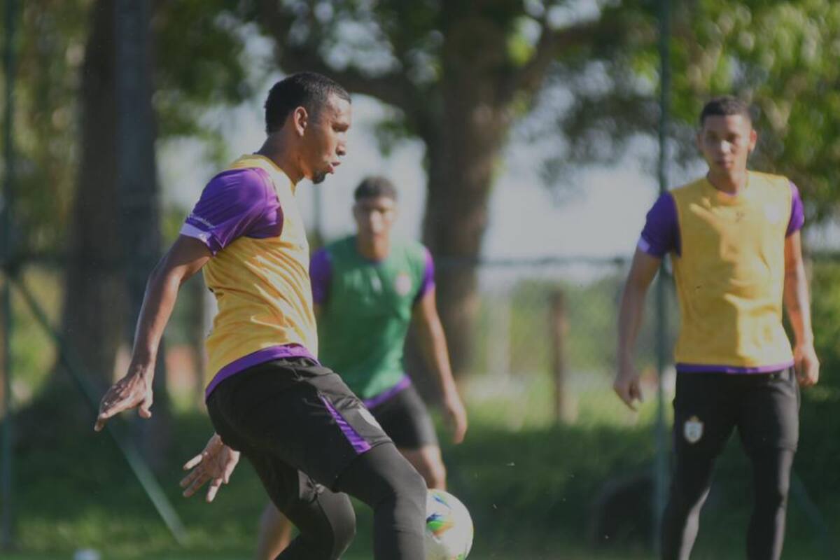 Ronaldo Lora, un obrero más en la nueva versión de Real Cartagena