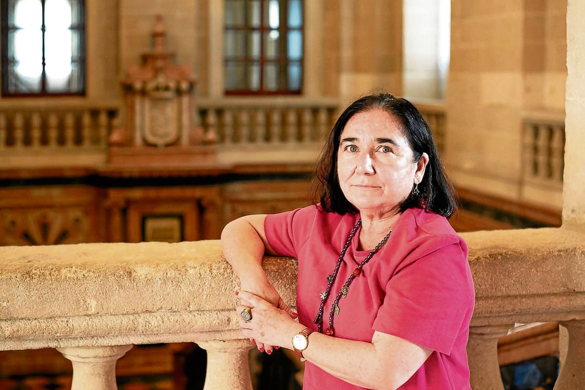 Guardiana del Archivo de Indias: Esther Cruces en Santa Marta por sus 500 años