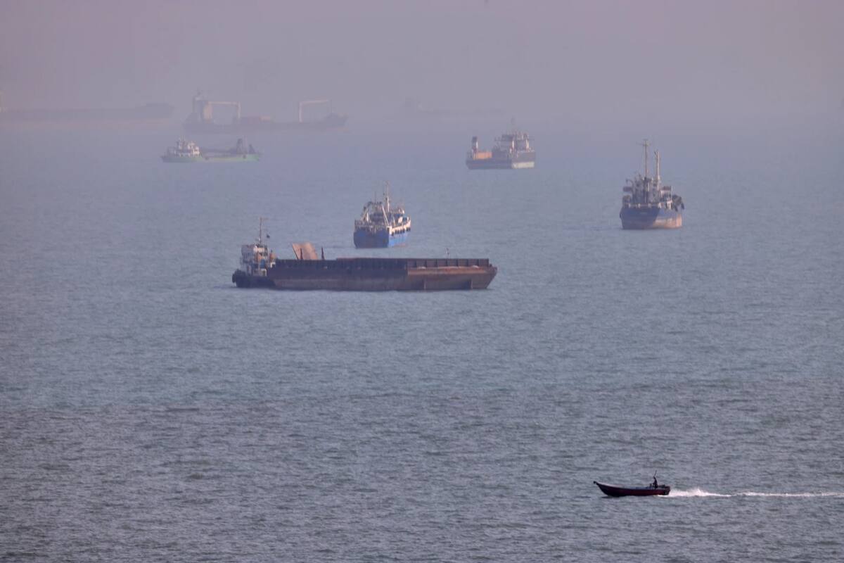 Estados Unidos bombardea isla de Larak: Irán en represalia atacó sus bases en Jordania