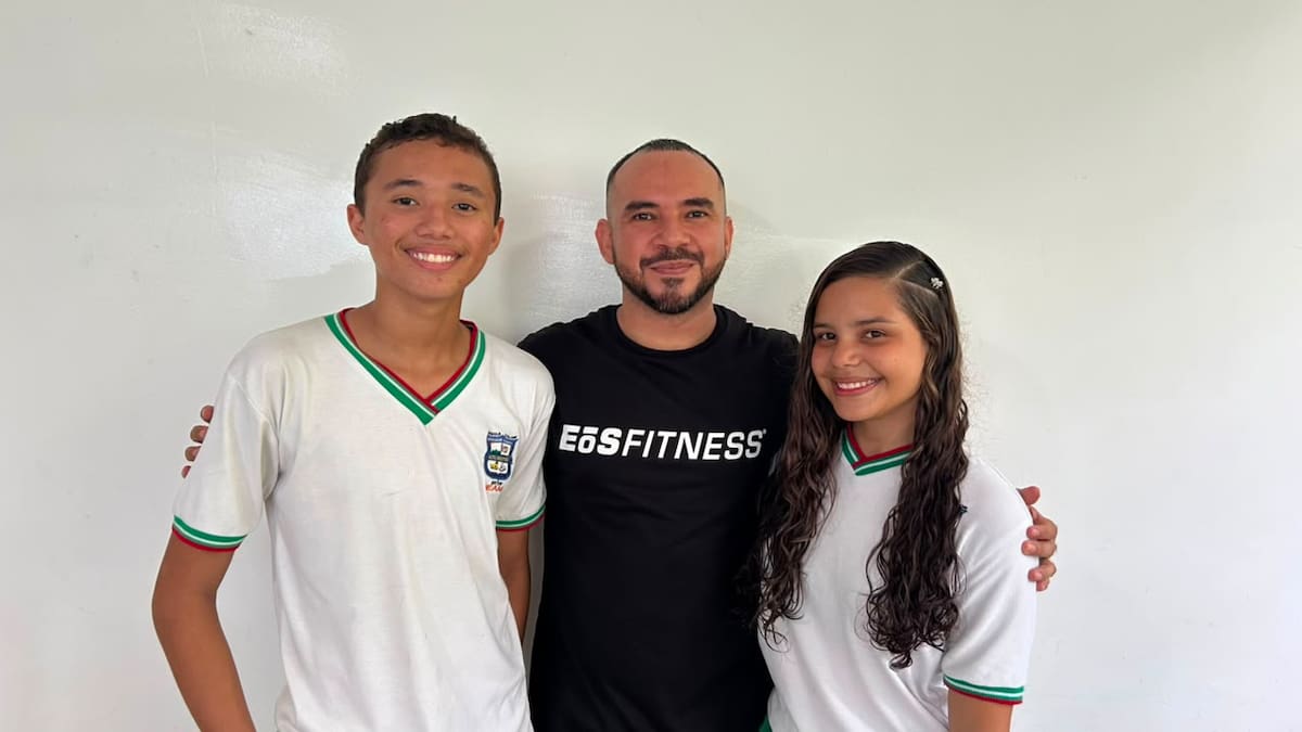 De izquierda a derecha: Camilo Márquez, Germán Páez y Vivian Tamara, participantes del equipo semifinalista del concurso de Banrep // Foto: cortesía.
