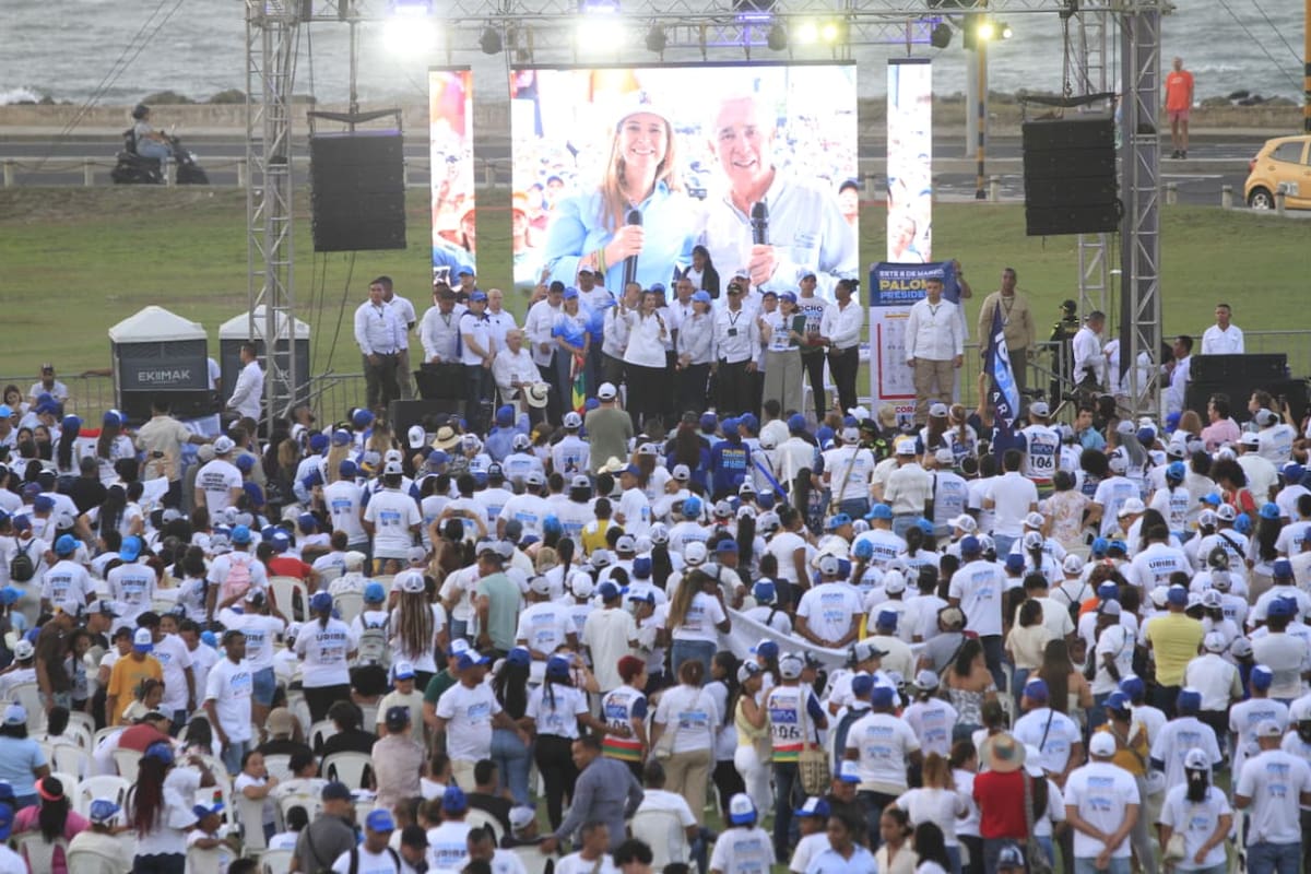 El partido político Centro Democrático realizó en Cartagena su evento de campaña en el sector La Tenaza, en el barrio El Cabrero. // Foto: Julio Castaño Beltrán - El Universal