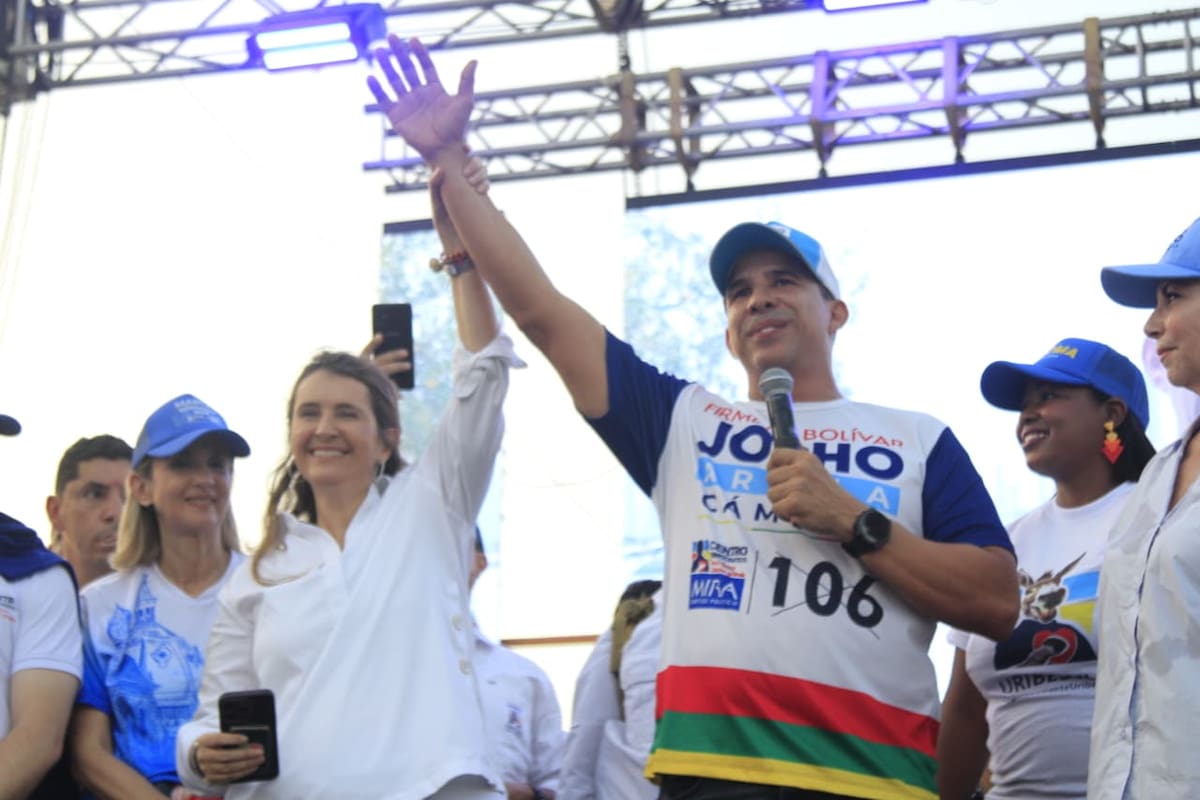 El partido político Centro Democrático presentó a la candidata presidencial, Paloma Valencia, en el evento de campaña en el barrio El Cabrero. // Foto: Julio Castaño Beltrán - El Universal