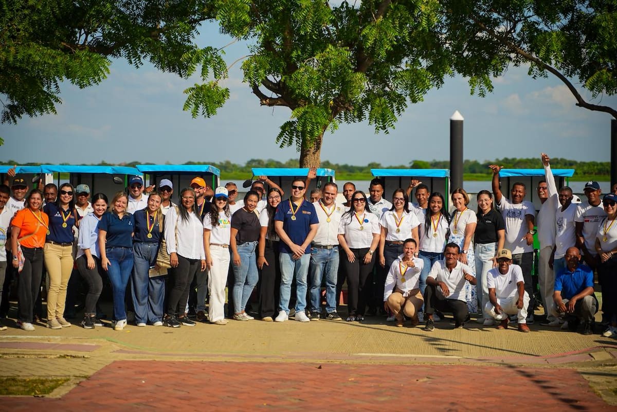 Evento de lanzamiento de rutas turísticas en Calamar.