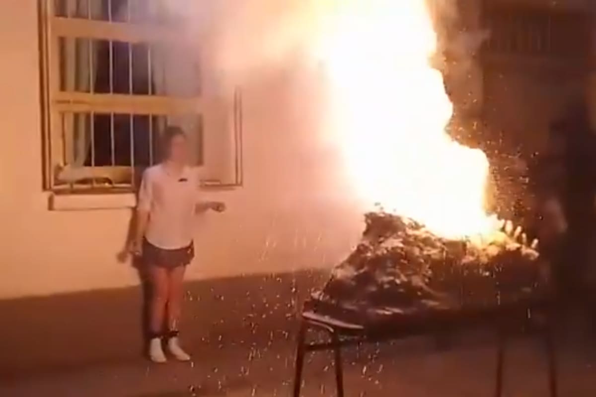 Video: Explosión en feria de ciencias deja a una niña en estado crítico