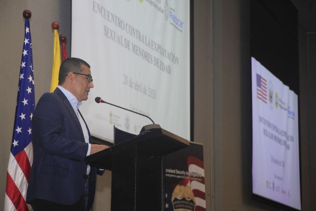 El alcalde de Cartagena, Dumek Turbay Paz, estuvo en el “Encuentro contra la explotación sexual de menores de edad”. // Foto: Julio Castaño.