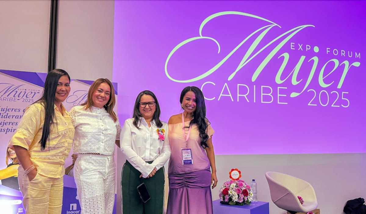 Juanita Molina, última a la derecha, es la creadora y directora de Expo Fórum Mujer Caribe.//Cortesía.