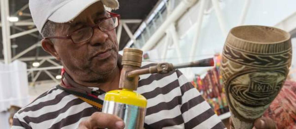 Los totumos son el fruto de un árbol que al madurar, su cáscara se endurece de tal forma que se pueden usar como utensilios de cocina. COLPRENSA