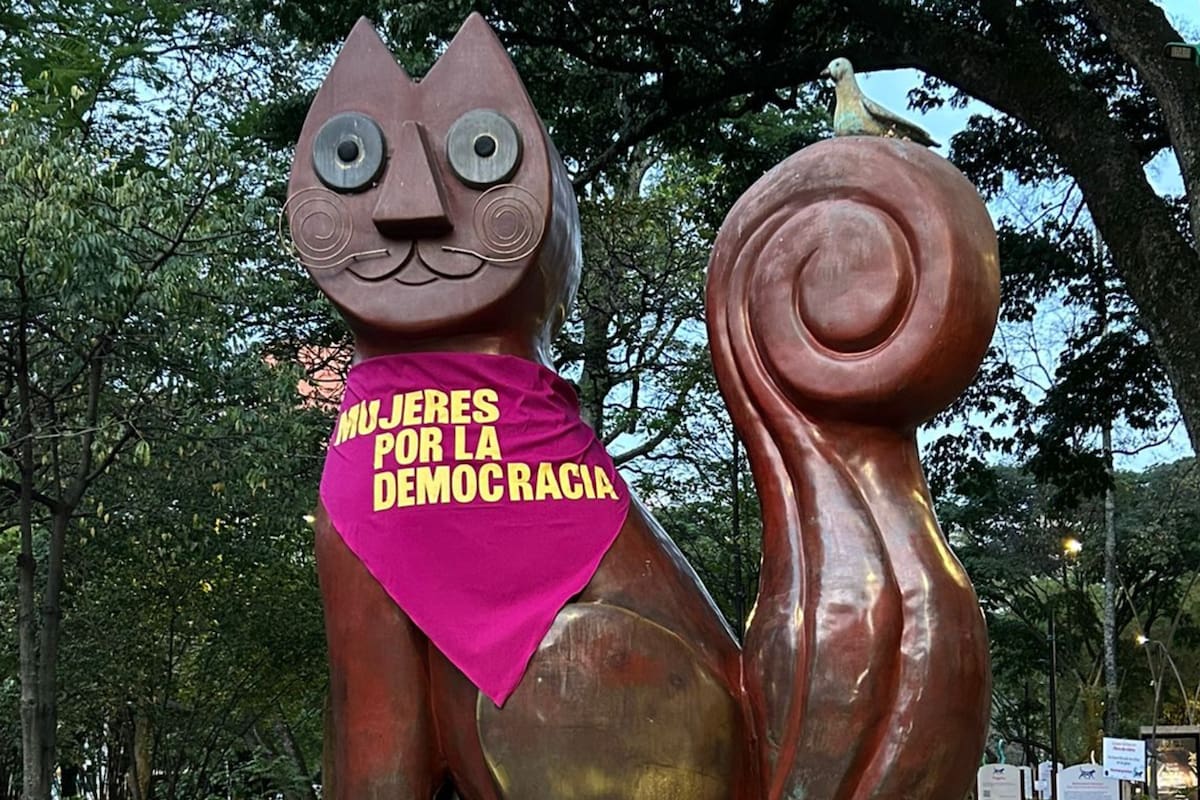 Día de la Democracia: mujeres lanzan movimiento cívico en Colombia