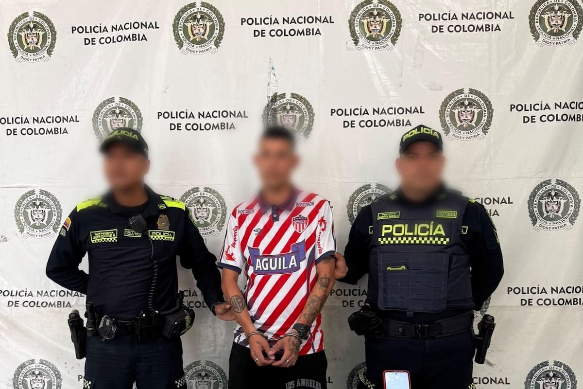 Con panfletos intimidatorios sorprendieron a extorsionista que amenazaba a comerciantes