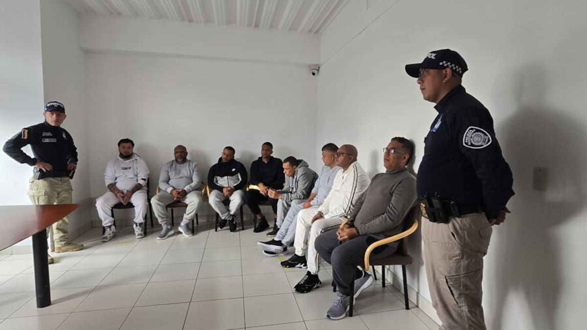 Extradición de ocho ciudadanos colombianos a los Estados Unidos por tráfico de drogas. Colprensa / VANGUARDIA