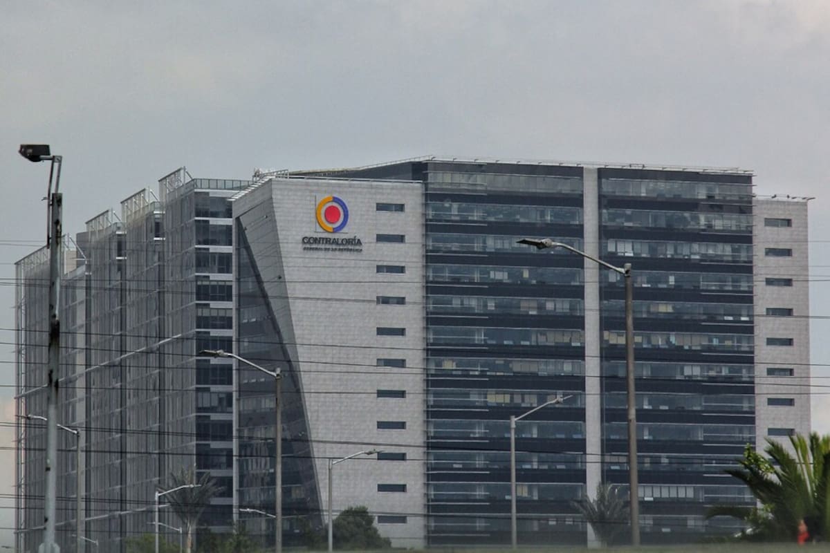 Gobierno Petro habría superado los $14 billones en contratos la última semana de enero
