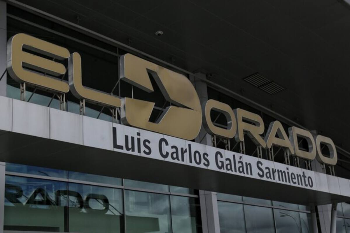 Joven sin experiencia dio órdenes a pilotos de aviones en El Dorado: esto pasó