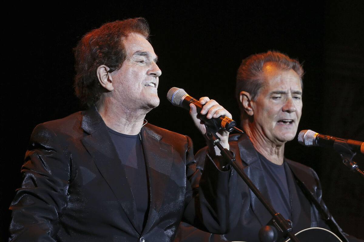 Fallece Manuel de la Calva, vocalista de Dúo Dinámico, exitosa banda española