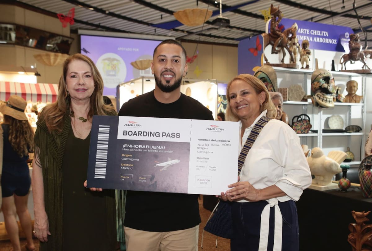 Chica Morales, Nicolás Heras Vélez y Silvia Moreno de Nicolás Heras Vélez.