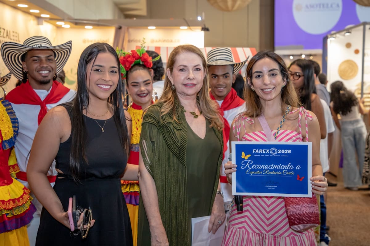 Andrea Ruiz, Chica Morales y Valerie Hazbún.