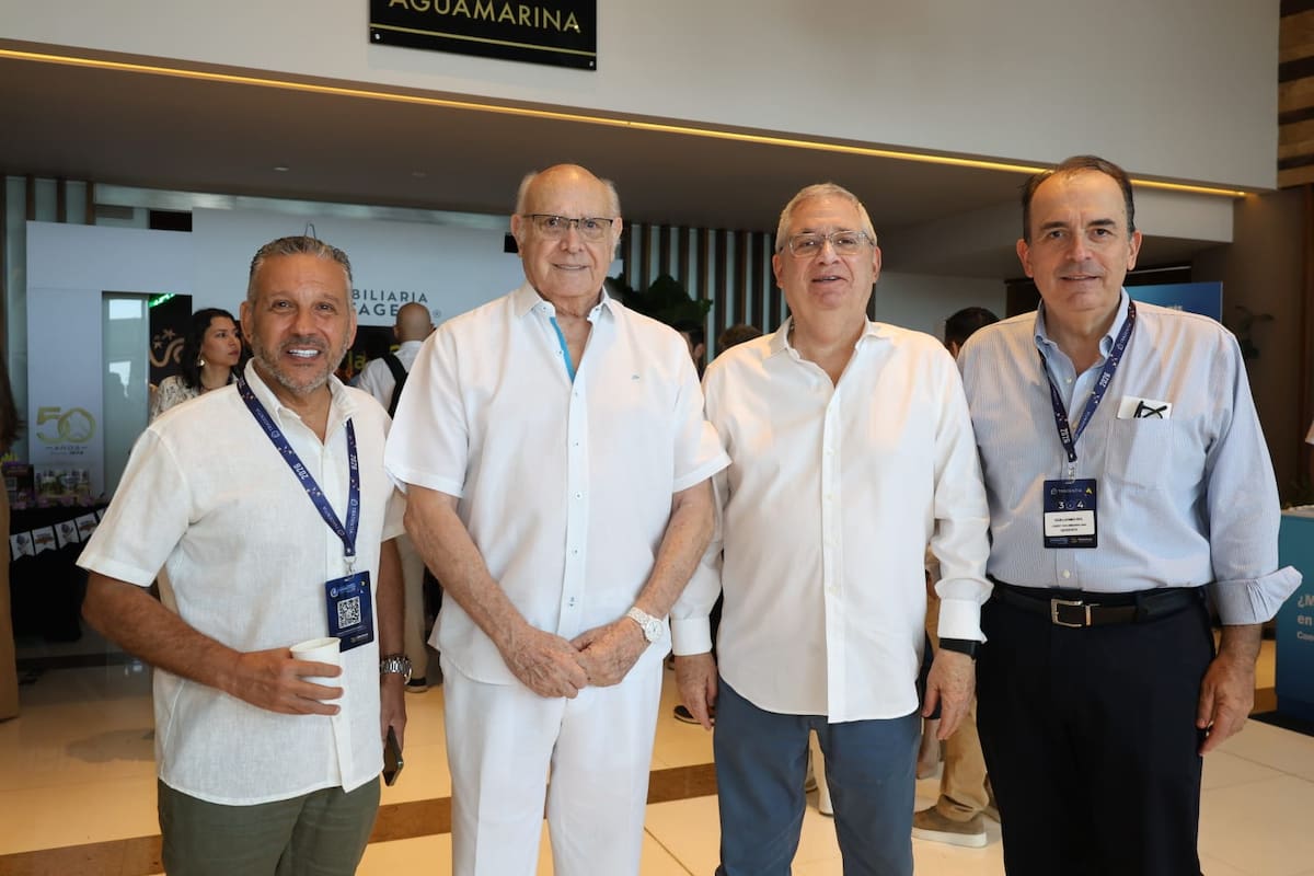 Roberto Vélez, Humberto Rodríguez, Arturo Cepeda y Guillermo Del Castillo.