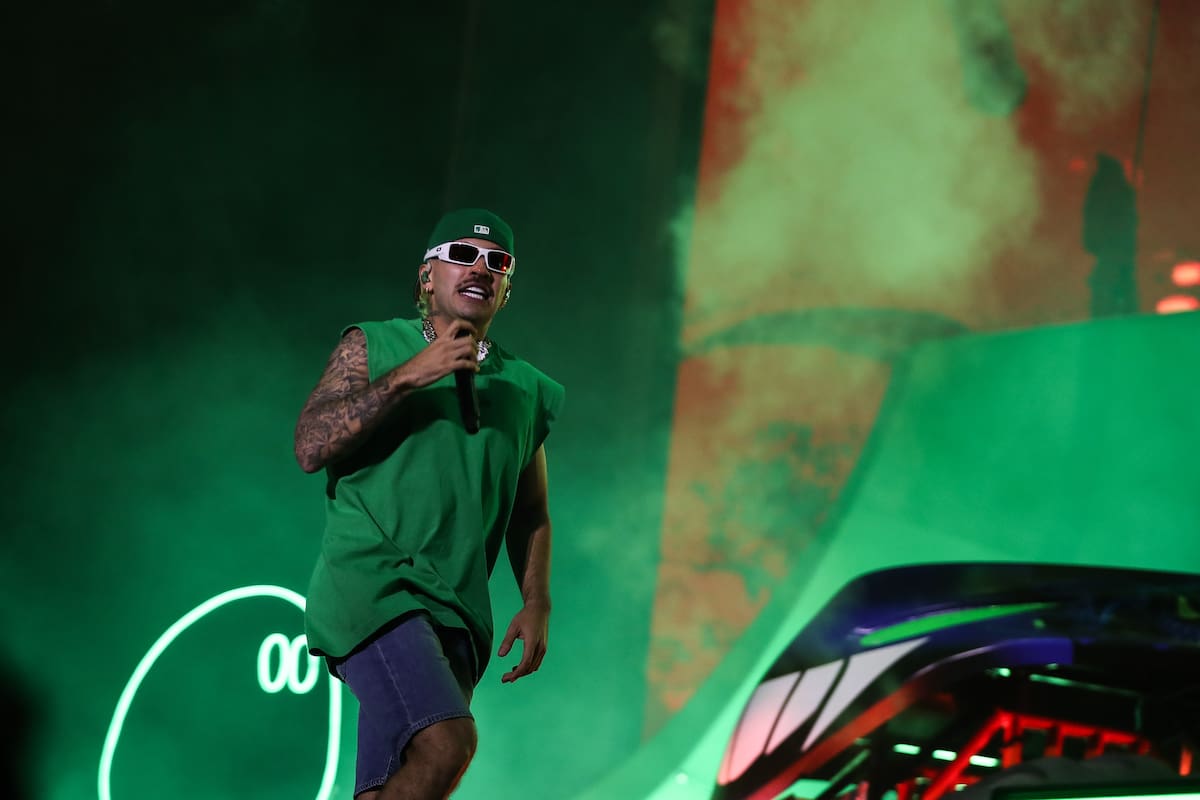 Baby Ranks, Divino, Ñejo, Pirlo, Noriel, Maisak y otros artistas acompañaron a Feid durante la celebración en Medellín. // COLPRENSA