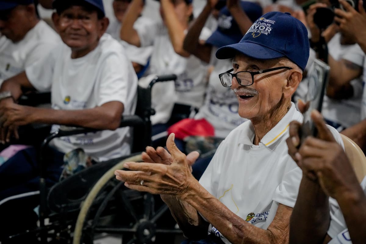 Alegría para nuestros adultos mayores. // Foto: cortesía.