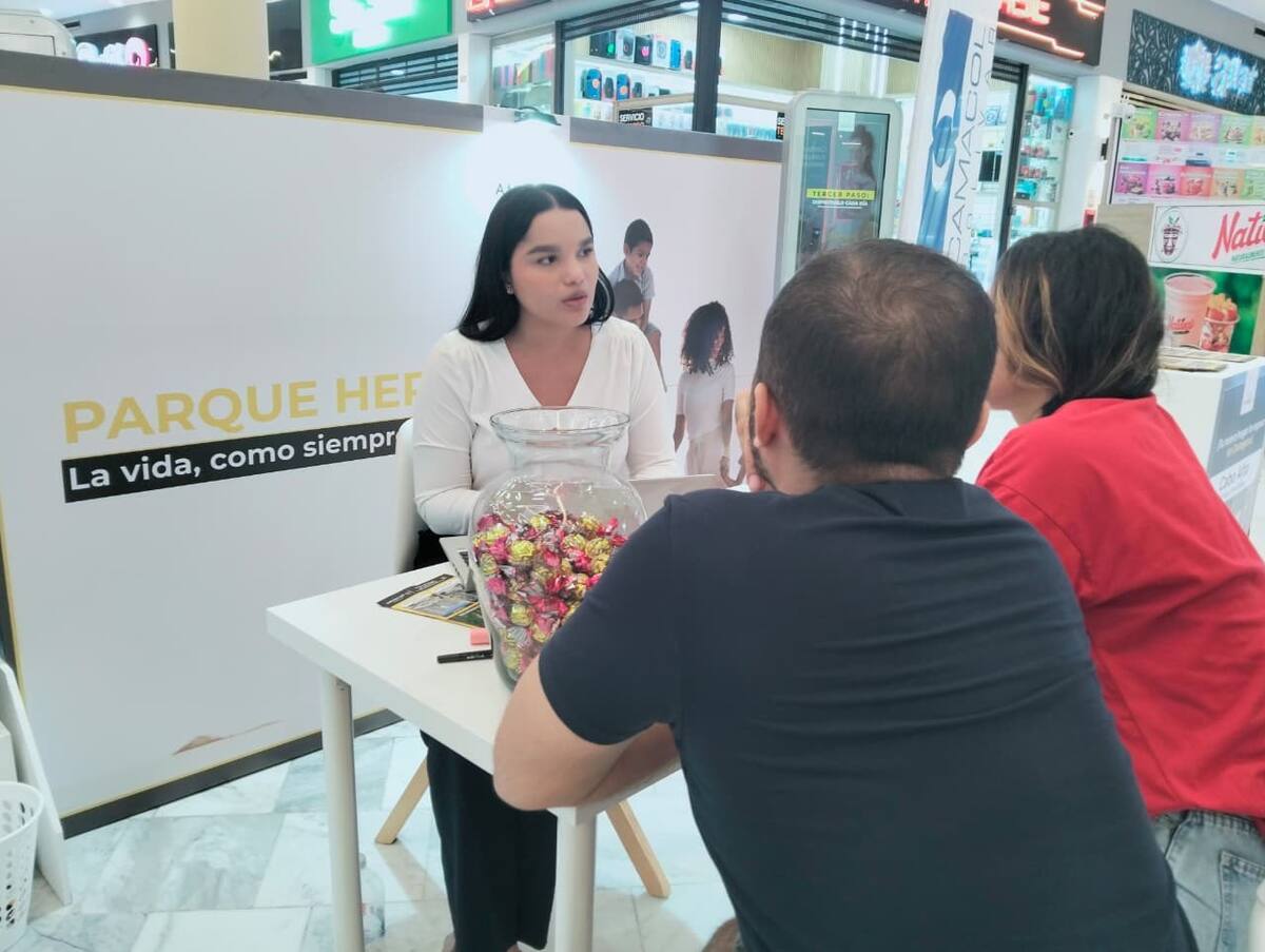 En la feria se puede conocer la oferta inmobiliaria de la ciudad. // Zenia Valdelamar - El Universal