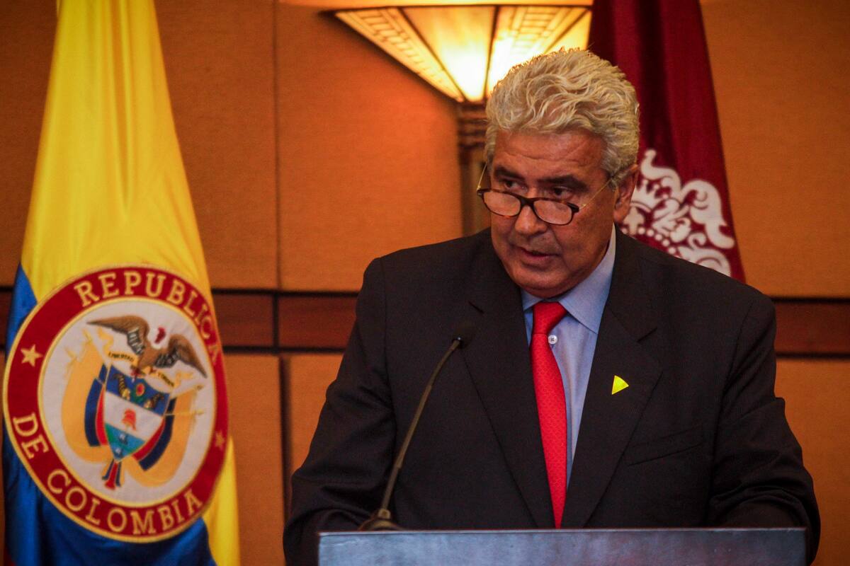 Fernando Molina, presidente de RCN Radio, en UCI tras una fuerte caída