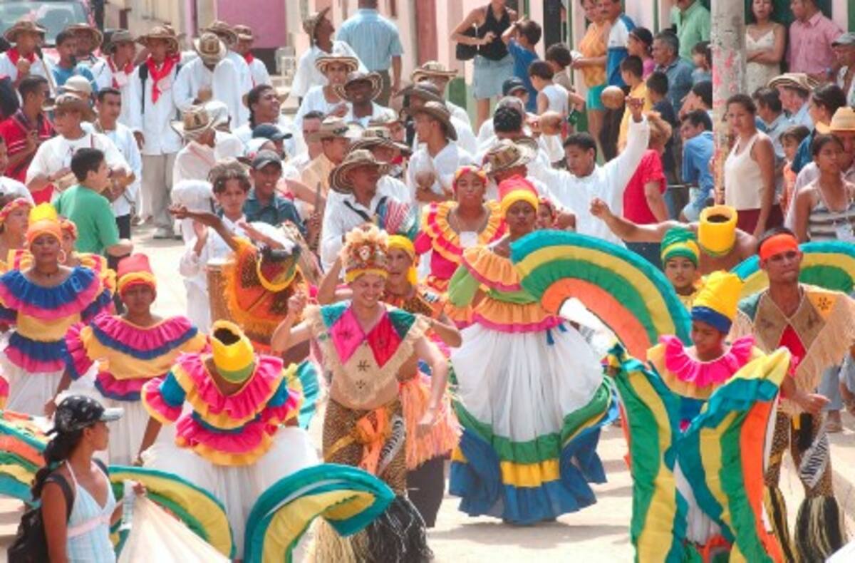 La danza es compañera inseparable de la música.