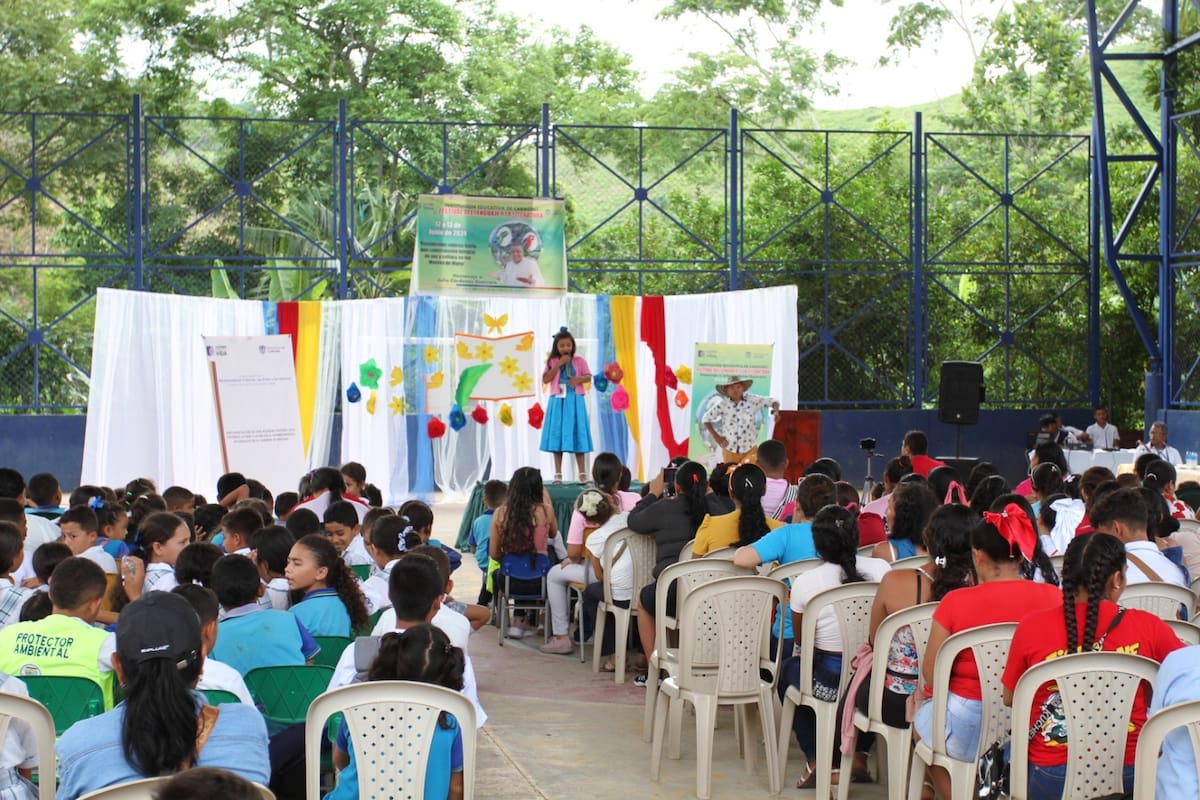 Colegio de Caracolí, en El Carmen de Bolívar, realizó Festival del Lenguaje