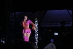 Cantante Kali Uchis fue captada entregando ayudas en Pereira tras terremoto