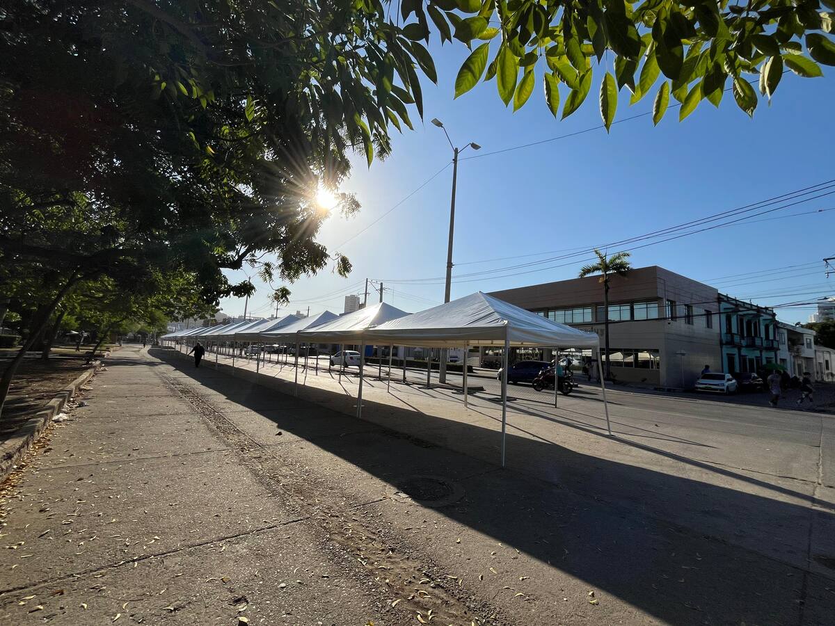 Instalación de equipos y logística para el Festival del Frito Cartagenero.// Foto: cortesía