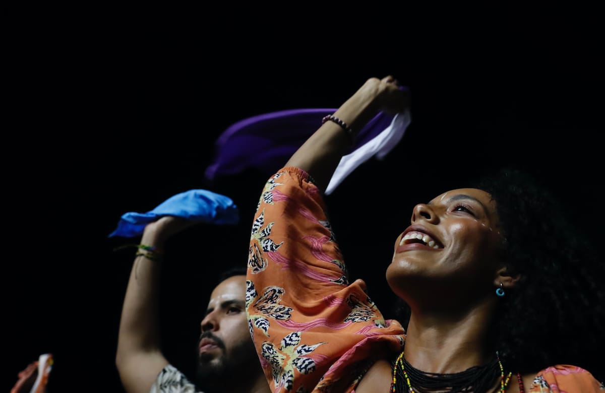 El publico disfruta de la fiesta de lo afro y de la música del Pacífico. //Foto: EFE