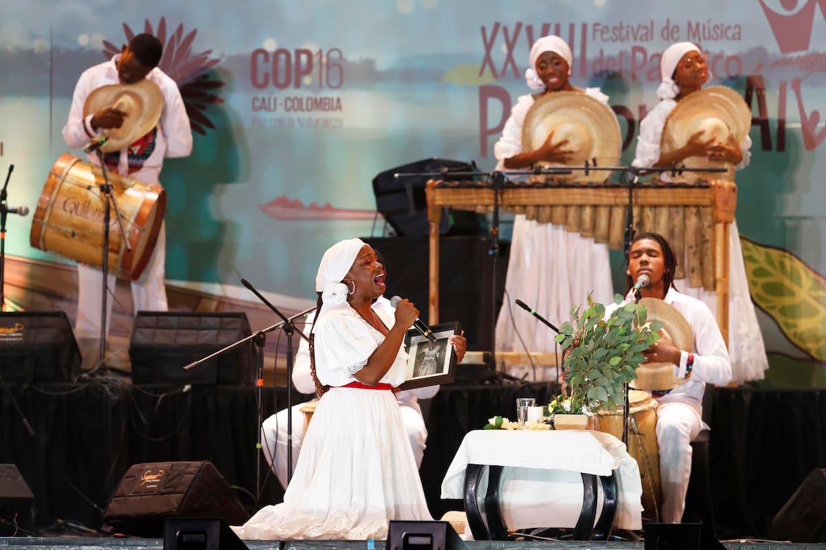 Músicos se presenta durante el inicio del Festival Petronio Álvarez, en Cali (Colombia). La fiesta de lo afro y de la música del Pacífico. //Foto: EFE