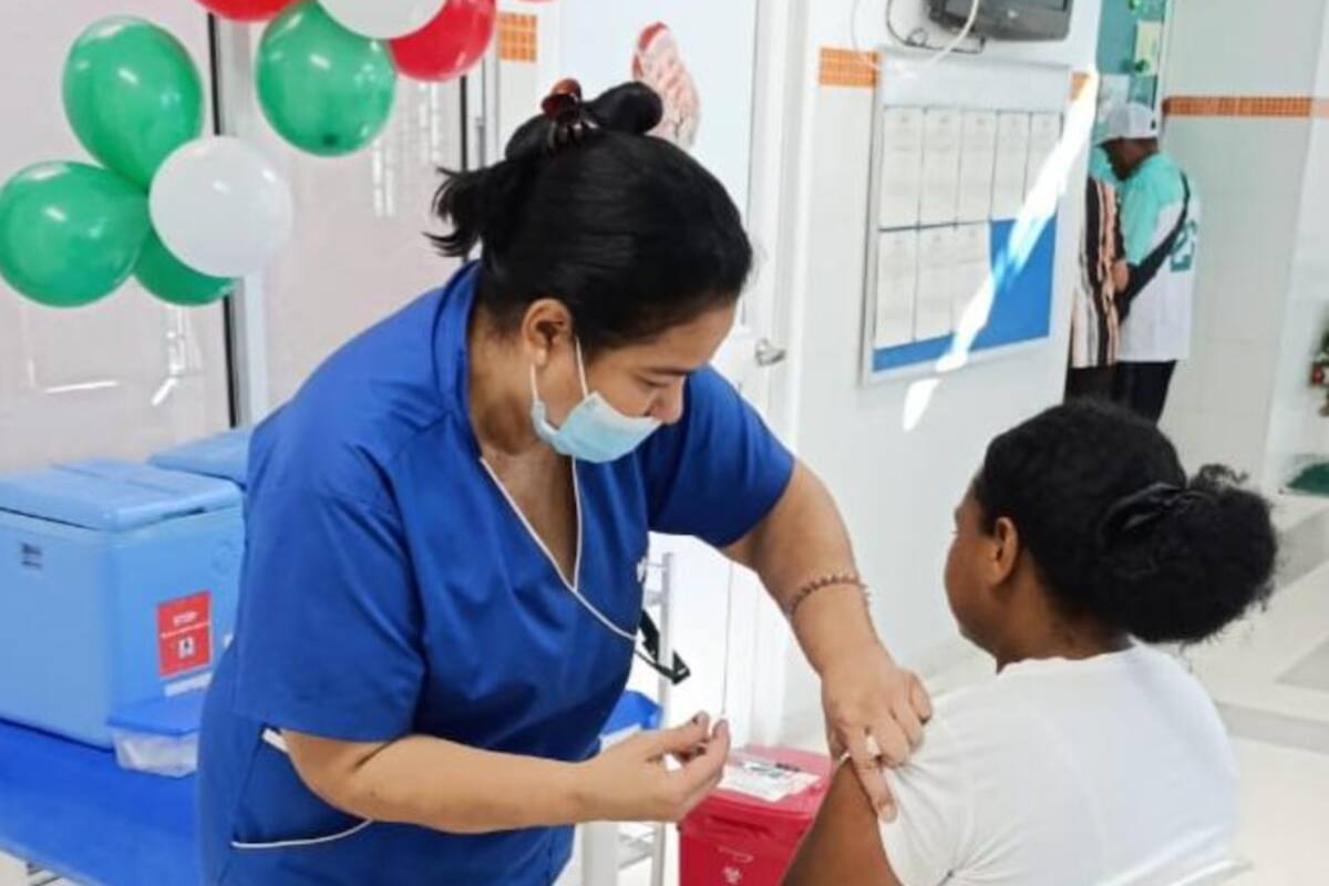 Gobierno asegura que Colombia tiene vacunas suficientes contra fiebre amarilla