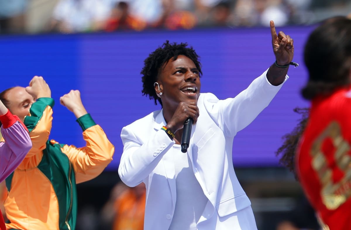 EAST RUTHERFORD (United States), 19/07/2026.- US YouTube creator IShowSpeed (C) performs during the pre-match closing ceremony ahead of the FIFA World Cup 2026 final match Spain against Argentina, in New Jersey, USA, 19 July 2026. (España) // EFE/EPA/CHRISTOPHER NEUNDORF