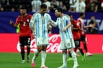 Los mensajes de los compañeros de Lionel Messi tras su retiro de la Selección