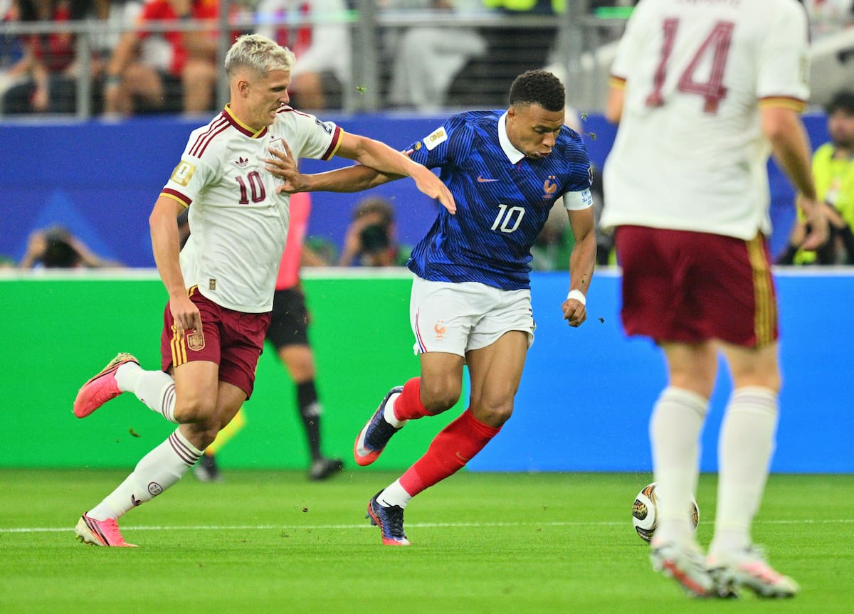 El francés Kylian Mbappé no pudo imponer su jerarquía contra España en las semifinales del Mundial. //Foto, EFE: SAM WASSON