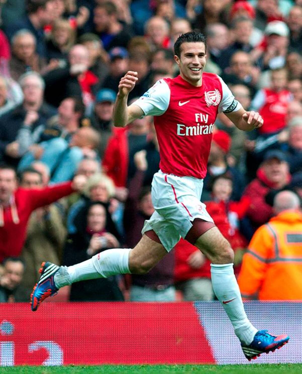 Robin van Persie. AP Bogdan Maran