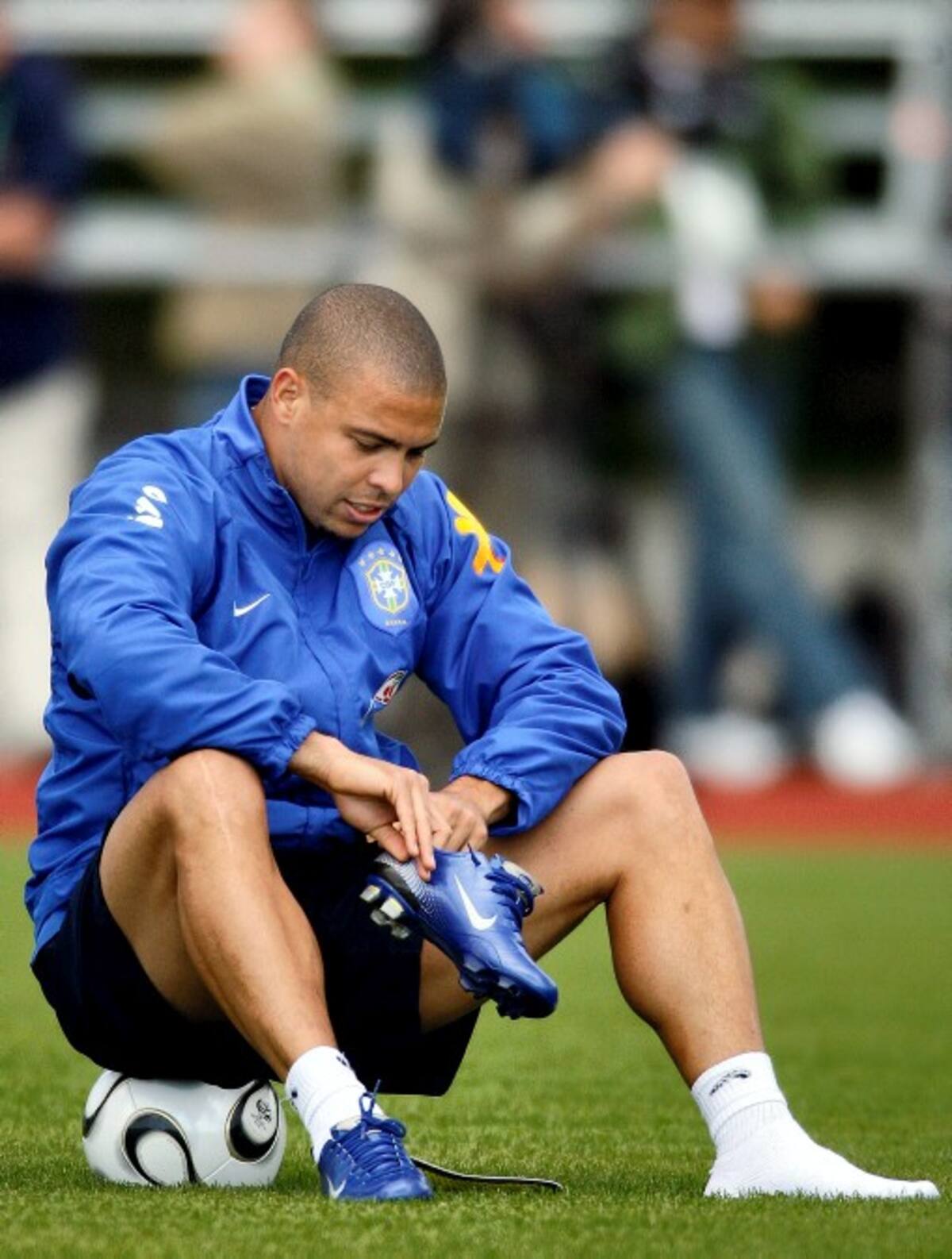 Ronaldo se retirará del fútbol. El máximo artillero de Brasil en la historia de los Mundiales dio una rueda de prensa en donde se despidió del balompié activo. AFP