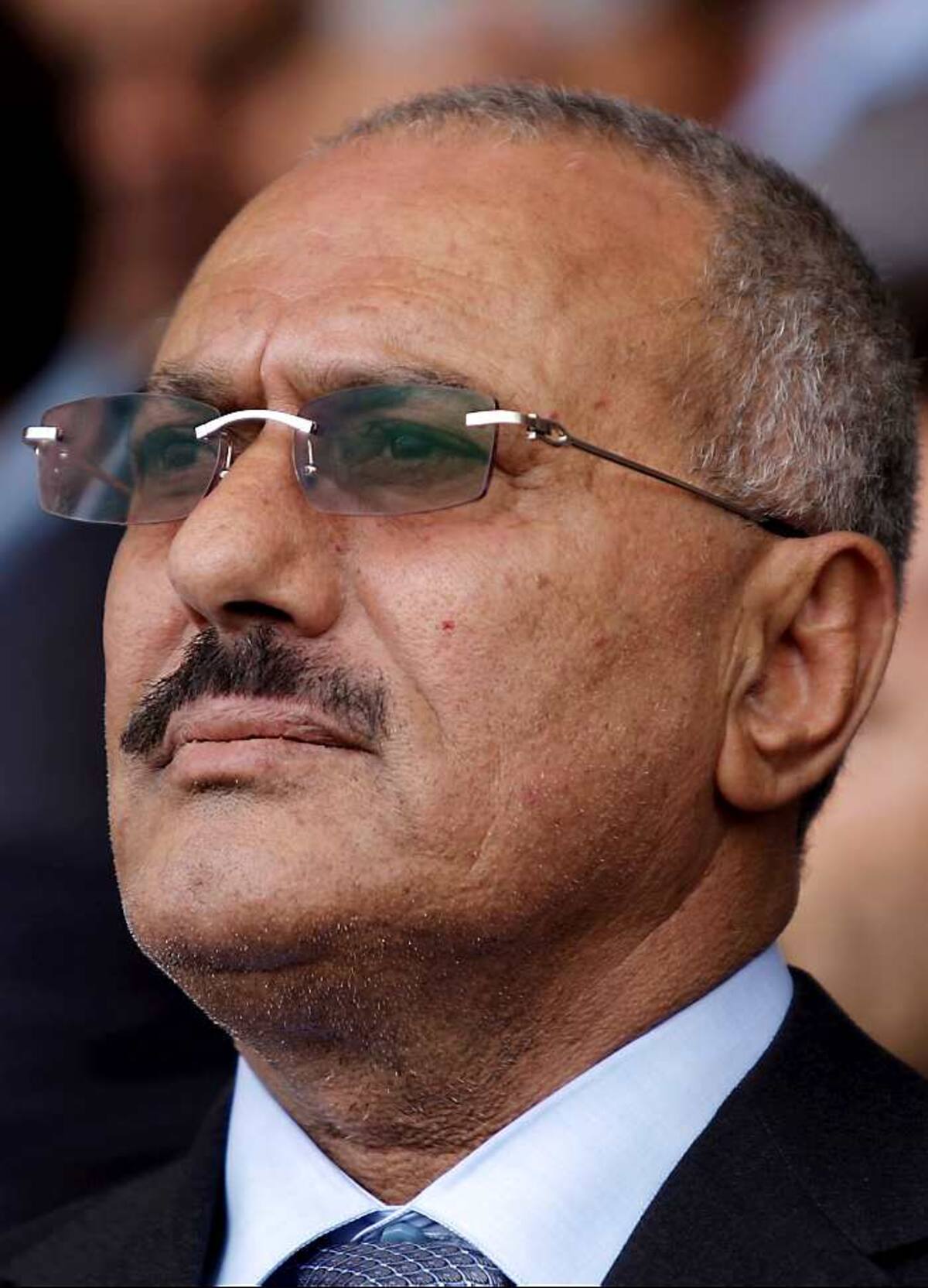 El presidente yemenita, Ali Abdalá Saleh, volvió a Saná la noche del sábado al domingo después de haber firmado el 23 de noviembre, en Riad, un acuerdo de transición política que prevé su partida en 90 días Hani Mohammed STR
