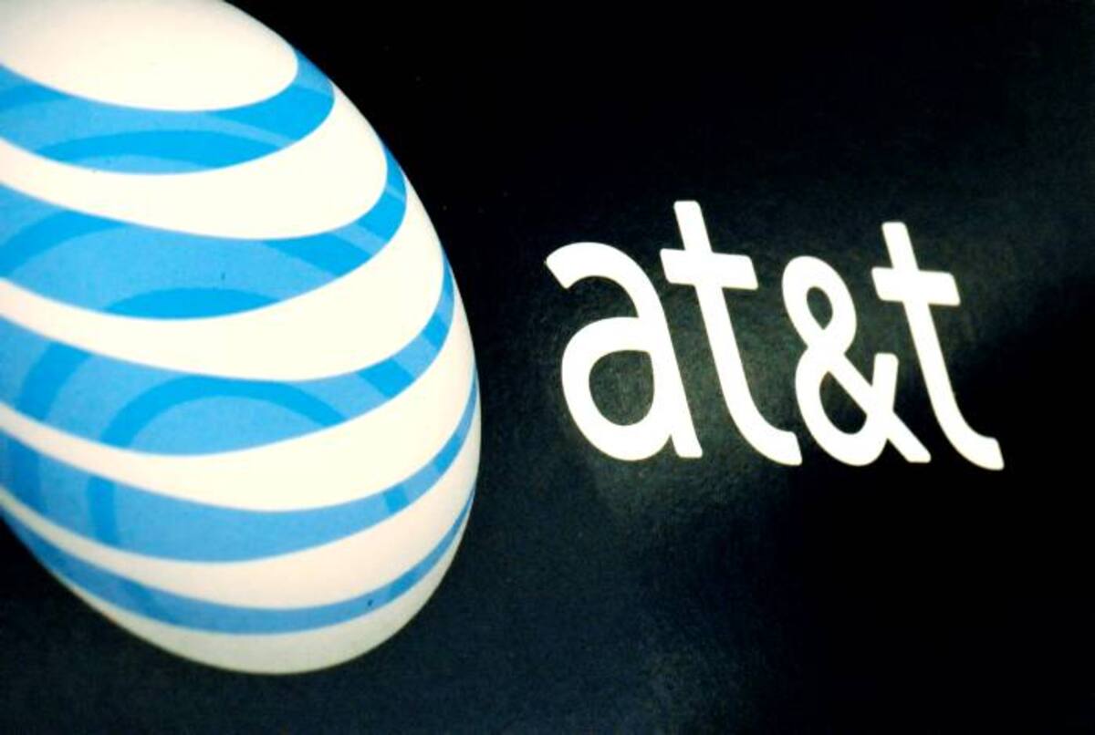 La instalación y los servicios de seguridad y automatización de viviendas se venderán en tiendas AT&T comenzando con una prueba este verano en Dallas y Atlanta. LISA POOLE AP