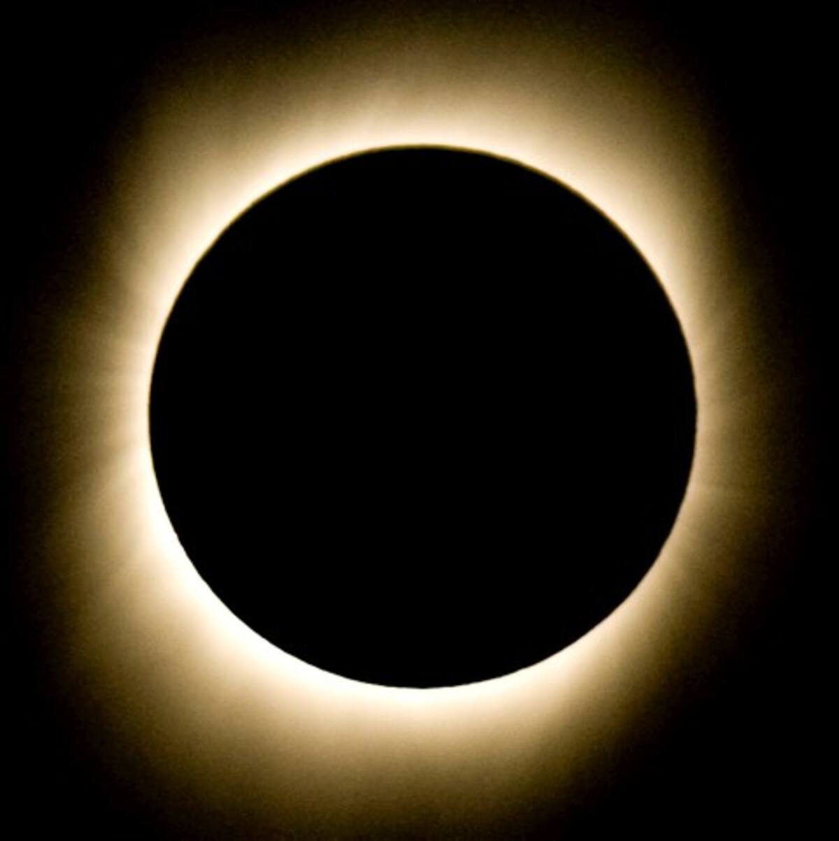 El próximo eclipse solar total tendrá lugar el 13 de noviembre de 2012.