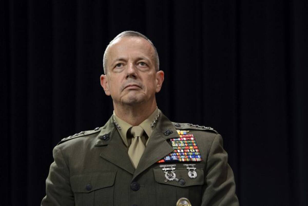 Petraeus renunció abruptamente la semana pasada, admitiendo una relación extramatrimonial con su biógrafa Paula Broadwell. AFP THIERRY CHARLIER