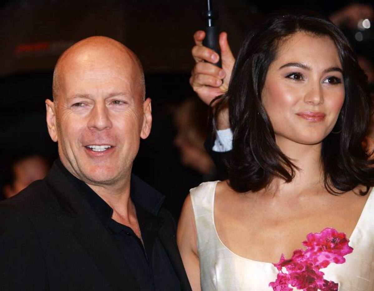 Bruce Willis y su esposa Emma Heming-Willis. AFP