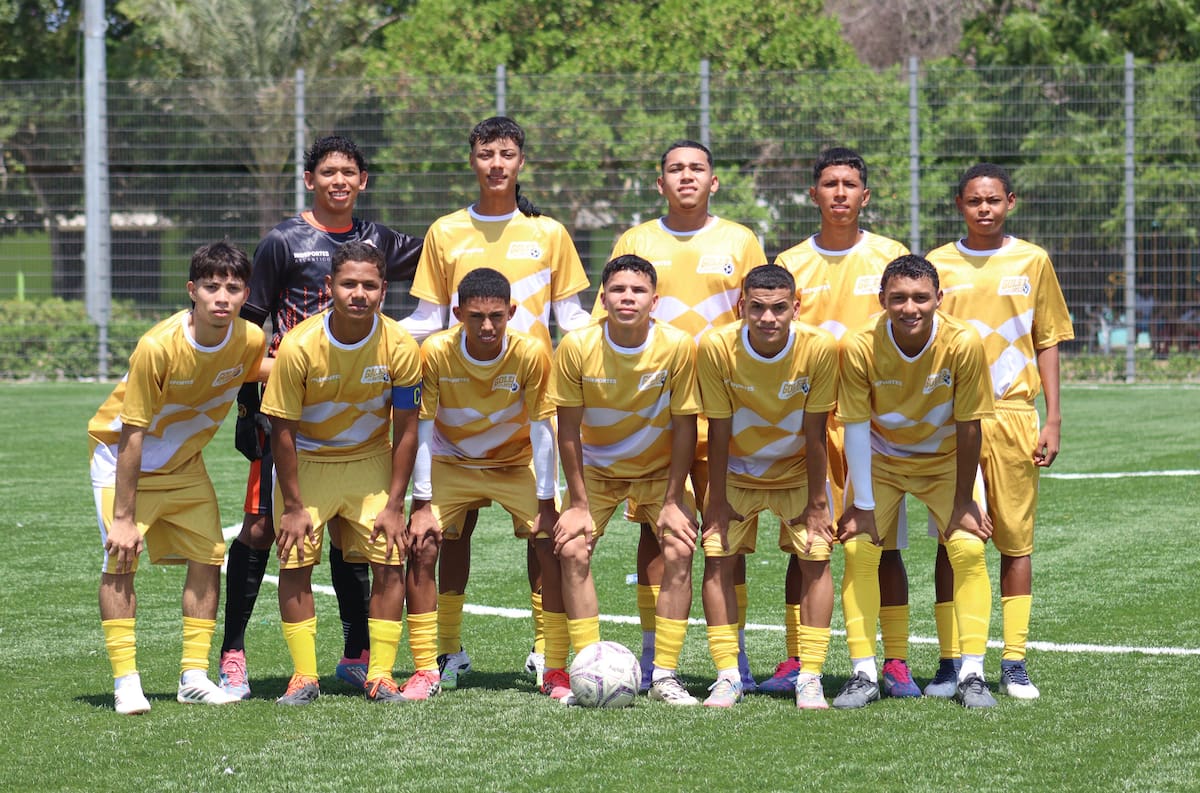Representativo del municipio de Juan de Acosta que salió subcampeón del Torneo de Fútbol ‘Golea Atlántico’, organizado por la Gobernación, a través de Indeportes.//Cortesía Indeportes Atlántico.