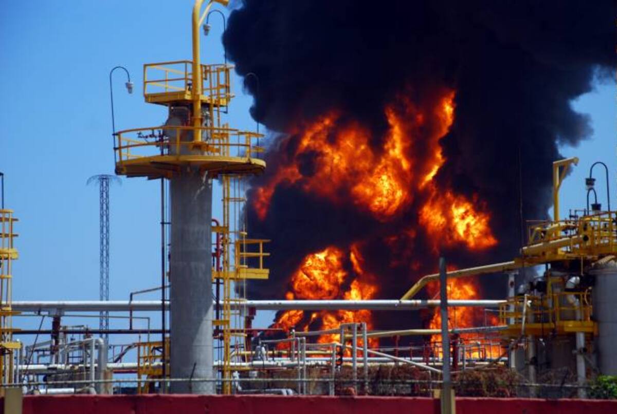 El incendio en El Palito se produjo a menos de un mes de la explosión en la refinería de Amuay AFP Yorvis Weffer