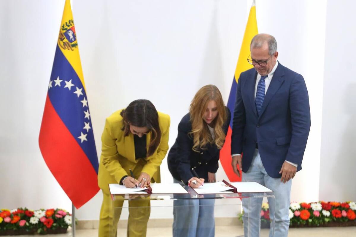 Alfredo Saade viaja a Venezuela y causa polémica por frase sobre Chávez