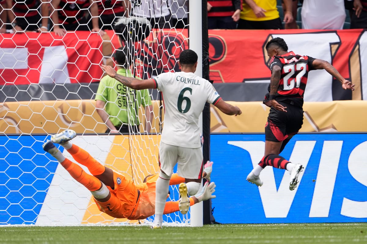 En una ráfaga de fútbol, Flamengo le remontó a Chelsea en el Mundial de Clubes. Foto, AP: Chris Szagola