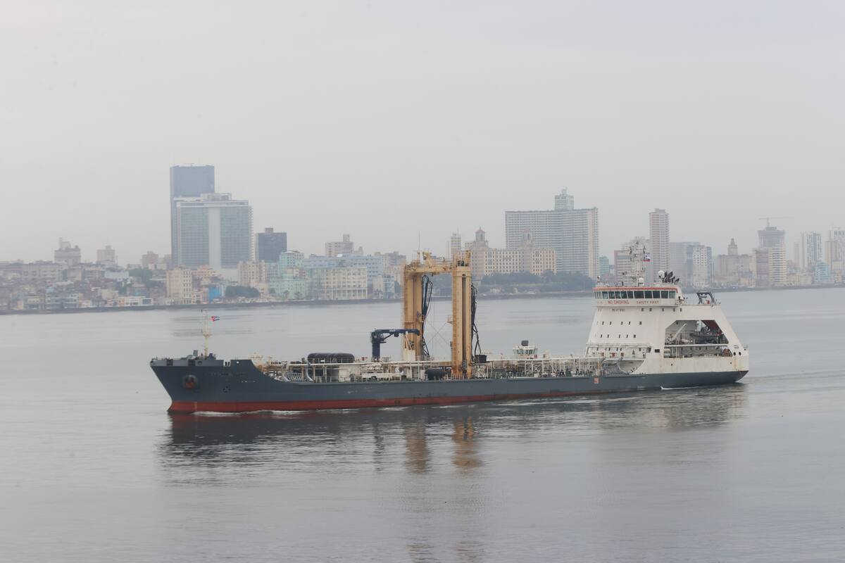 Flota naval rusa con submarino nuclear llega a Cuba