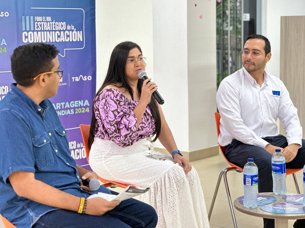 Javier Ramos Zambrano, Stephanny Rúa y Jairo Cárdenas, participantes del foro. // Foto: Cortesía
