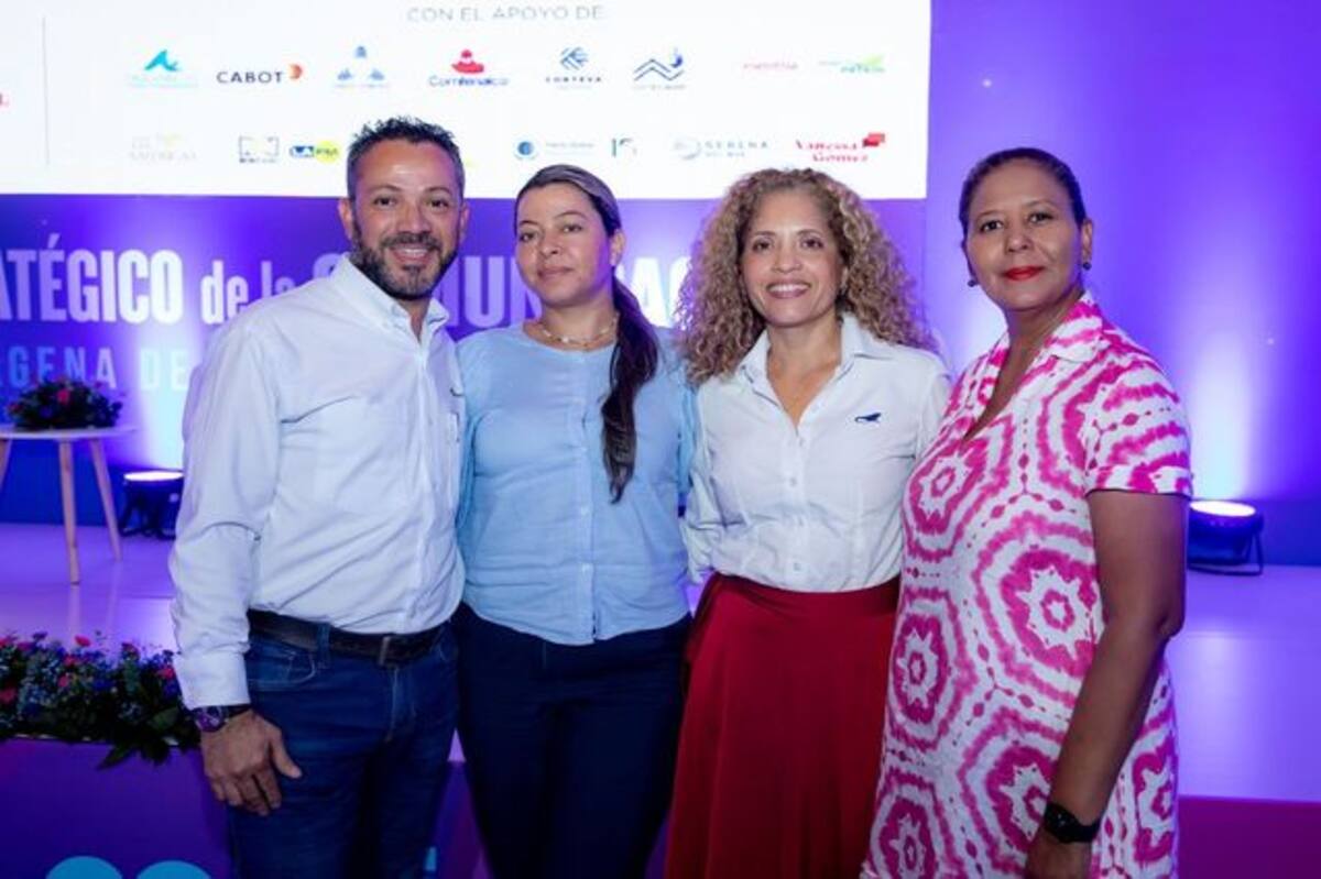 Luis Eduardo Pérez, Katy Luz Solórzano, Olga Vizcaíno y Nirith Toro.