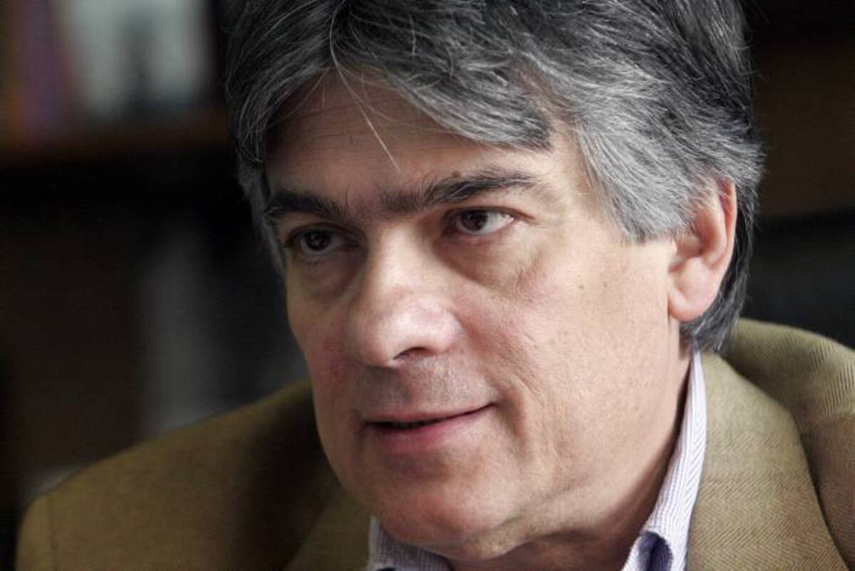En ese sentido elexdirector del DAS Ramiro Bejarano señaló que es un ambiente que ha creado el expresidente Álvaro Uribe “para desestabilizar al país”. COLPRENSA