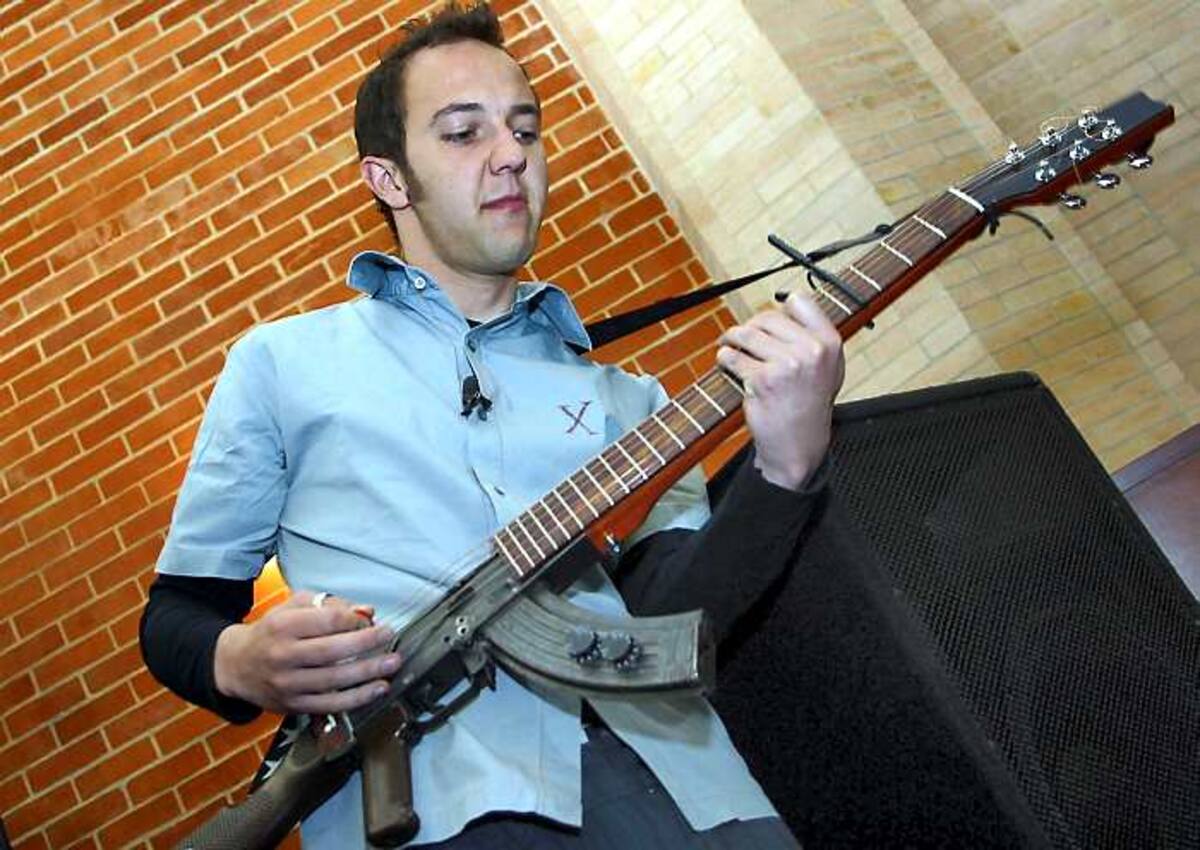 César López y su "escopetarra". COLPRENSA